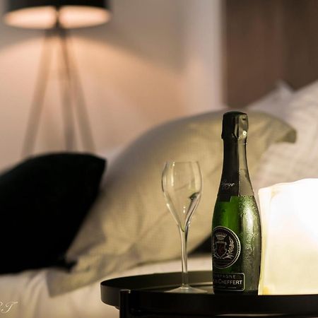 B&B Superieur Villa Vanille Namur Bagian luar foto